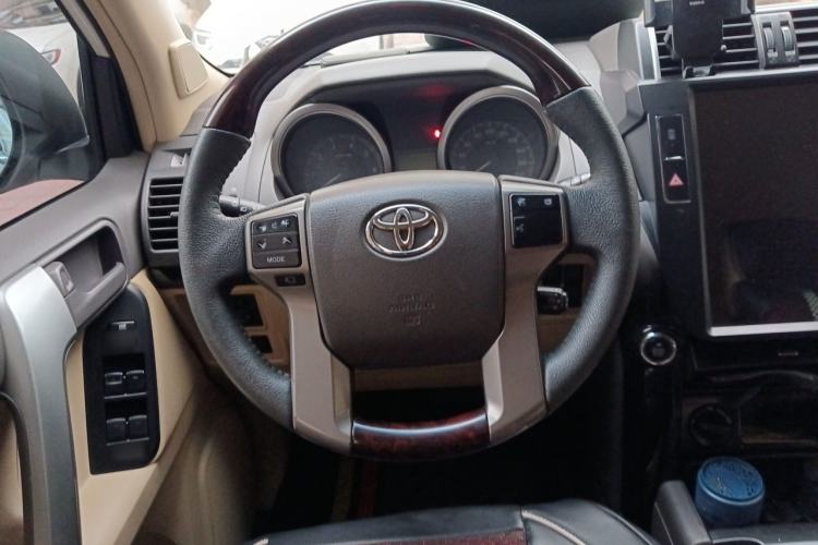 Used Toyota Prado 2016 2700 TX 7-Seater Middle East Version Steering Wheel