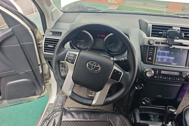 Used Toyota Prado 2016 2.7L Automatic Standard Edition Steering Wheel