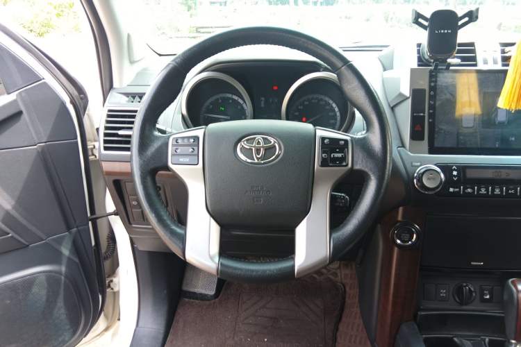 Used Toyota Prado 2016 3.5L Automatic TX-L Steering Wheel