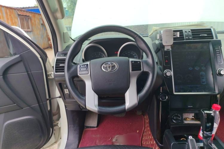 Used Toyota Prado 2016 2.7L Automatic Standard Edition Steering Wheel