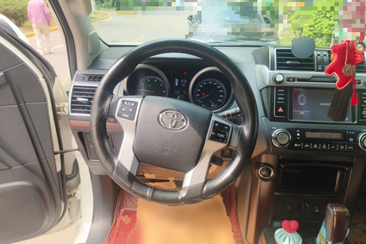 Used Toyota Prado 2016 3.5L Automatic TX-L Steering Wheel