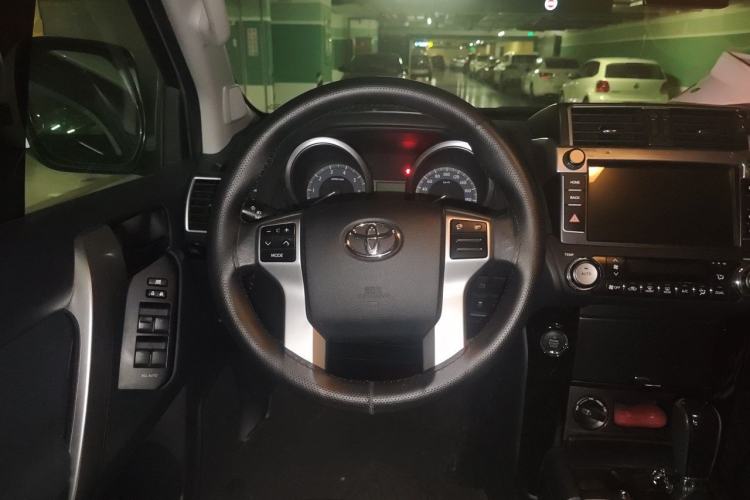 Used Toyota Prado 2016 2.7L Automatic Standard Edition Steering Wheel