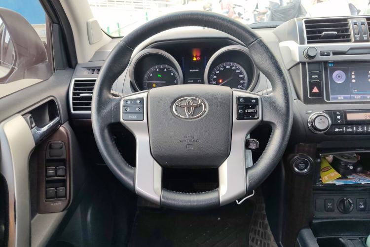 Used Toyota Prado 2016 3.5L Automatic TX-L Steering Wheel