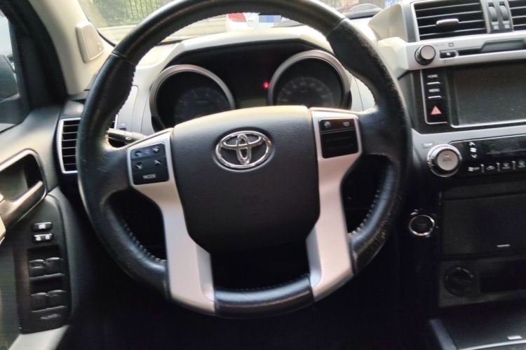 Used Toyota Prado 2016 2.7L Automatic Luxury Edition Steering Wheel