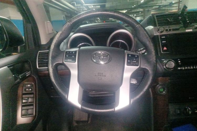 Used Toyota Prado 2016 3.5L Automatic TX-L NAVI Steering Wheel