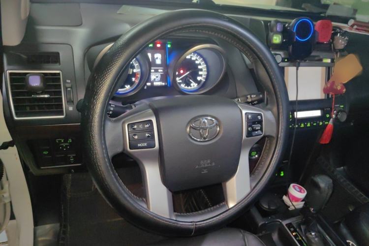 Used Toyota Prado 2016 3.5L Automatic TX-L Steering Wheel