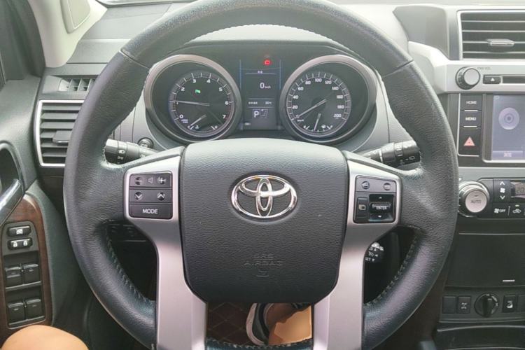 Used Toyota Prado 2016 3.5L Automatic TX-L Steering Wheel