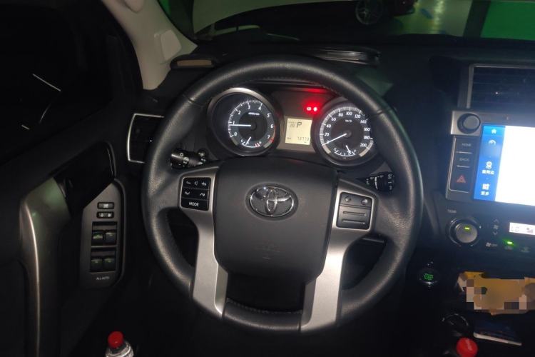 Used Toyota Prado 2016 2.7L Automatic Standard Edition Steering Wheel