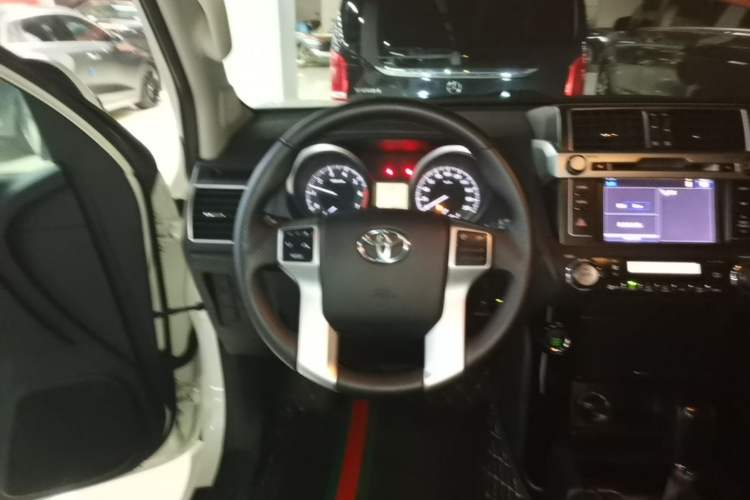 Used Toyota Prado 2016 2.7L Automatic Standard Edition Steering Wheel