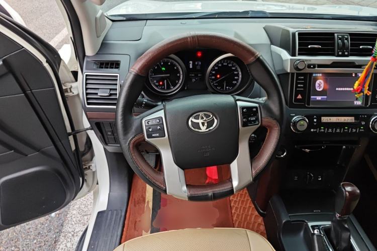 Used Toyota Prado 2016 3.5L Automatic TX-L Steering Wheel