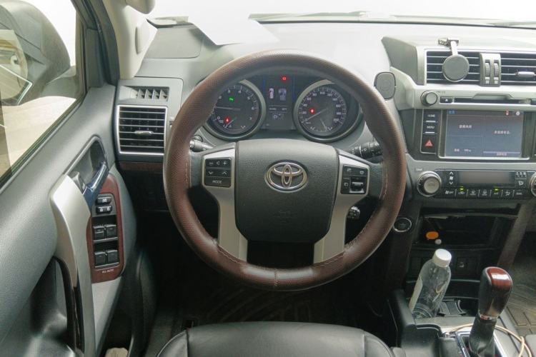 Used Toyota Prado 2016 3.5L Automatic TX-L Steering Wheel