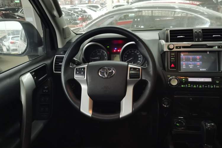 Used Toyota Prado 2016 2.7L Automatic Standard Edition Steering Wheel