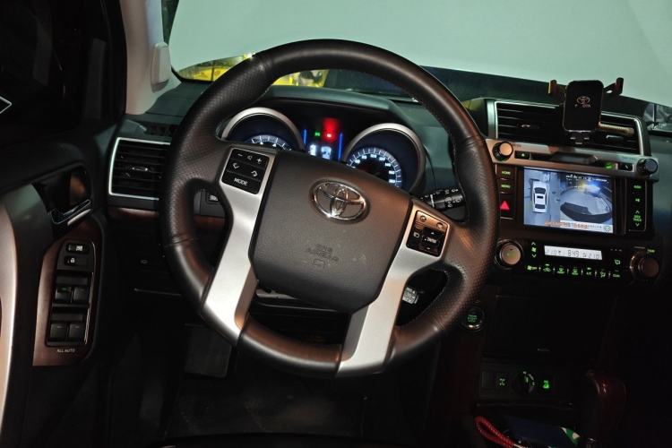 Used Toyota Prado 2016 3.5L Automatic TX-L Steering Wheel