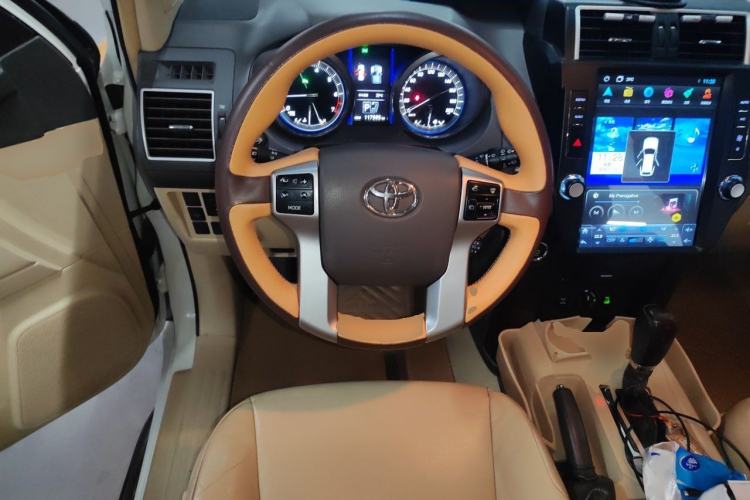 Used Toyota Prado 2016 3.5L Automatic TX-L Steering Wheel