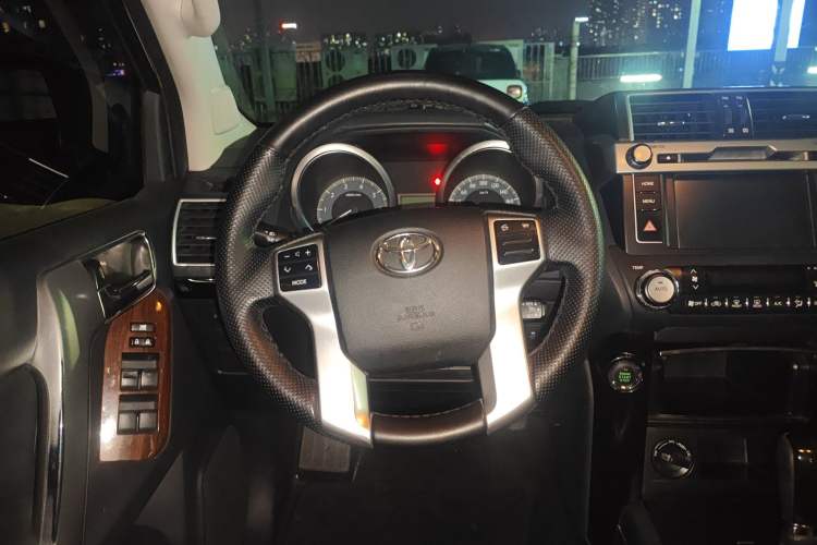 Used Toyota Prado 2016 2.7L Automatic Standard Edition Steering Wheel