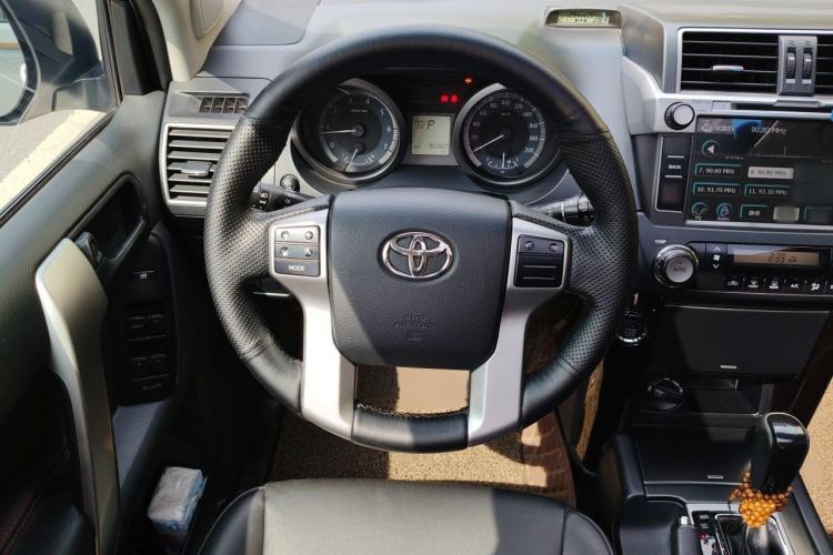 Used Toyota Prado 2016 2.7L Automatic Standard Edition Steering Wheel