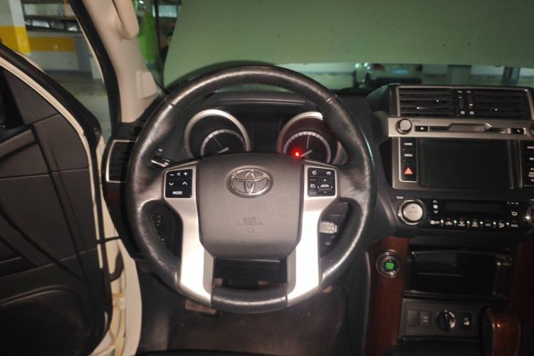 Used Toyota Prado 2016 3.5L Automatic TX-L Steering Wheel