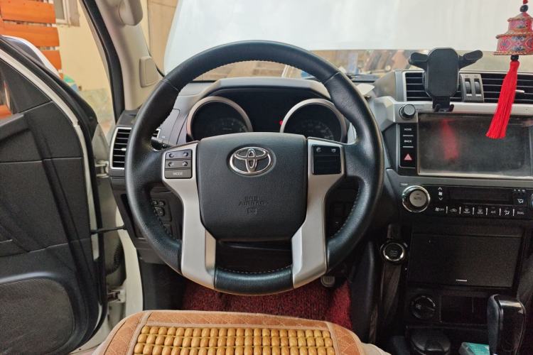 Used Toyota Prado 2016 2.7L Automatic Standard Edition Steering Wheel