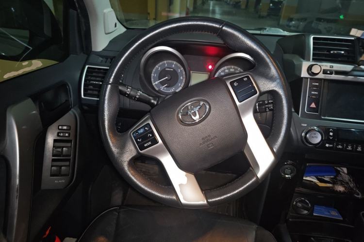 Used Toyota Prado 2016 2.7L Automatic Luxury Edition Steering Wheel