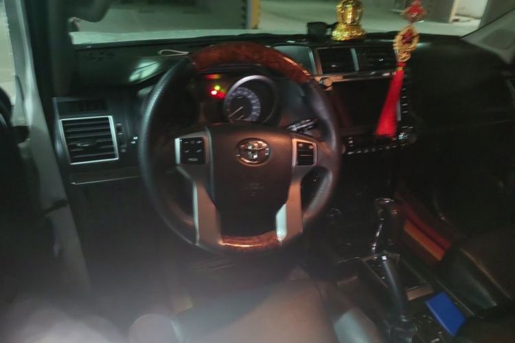 Used Toyota Prado 2016 2.7L Automatic Standard Edition Steering Wheel