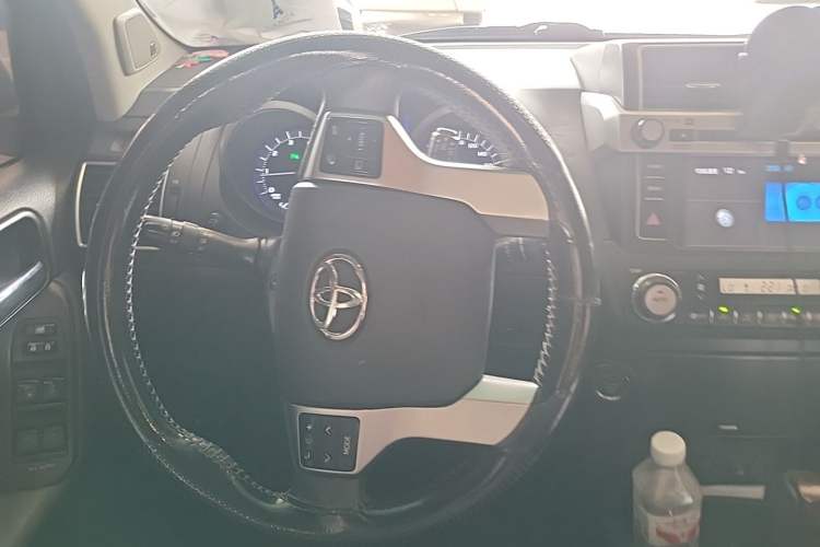 Used Toyota Prado 2016 3.5L Automatic TX-L NAVI Steering Wheel