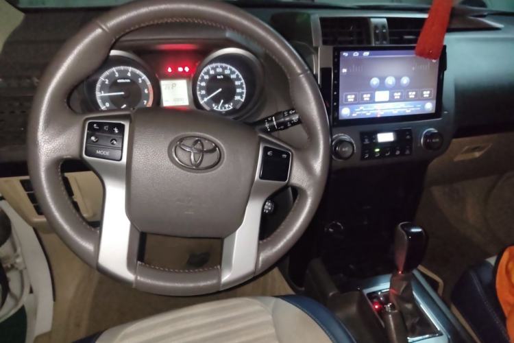 Used Toyota Prado 2016 2700 TX 7-Seater Middle East Version Steering Wheel