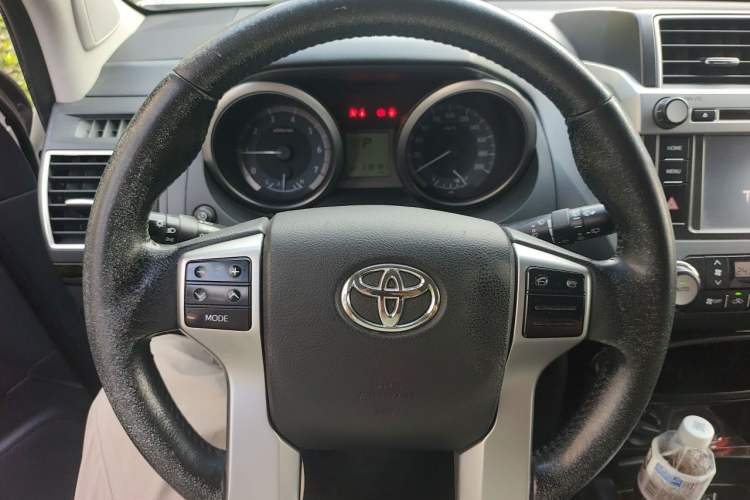 Used Toyota Prado 2016 2.7L Automatic Standard Edition Steering Wheel
