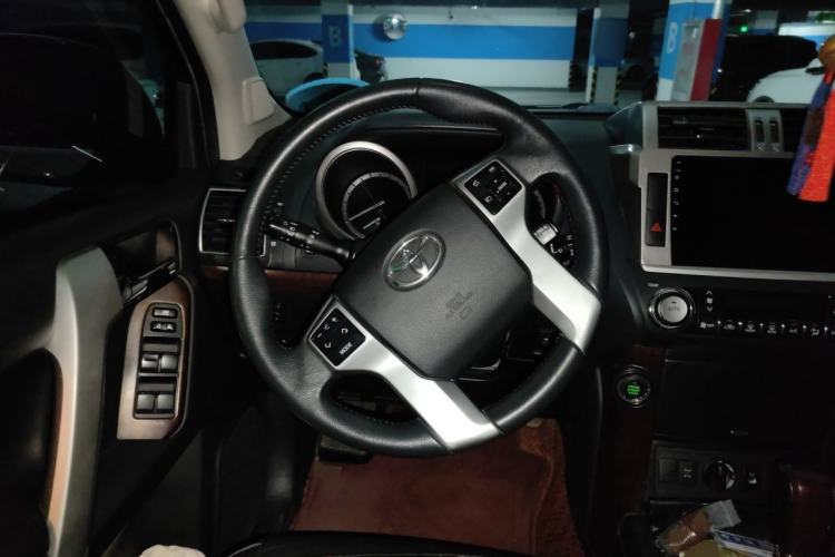 Used Toyota Prado 2016 3.5L Automatic TX-L Steering Wheel