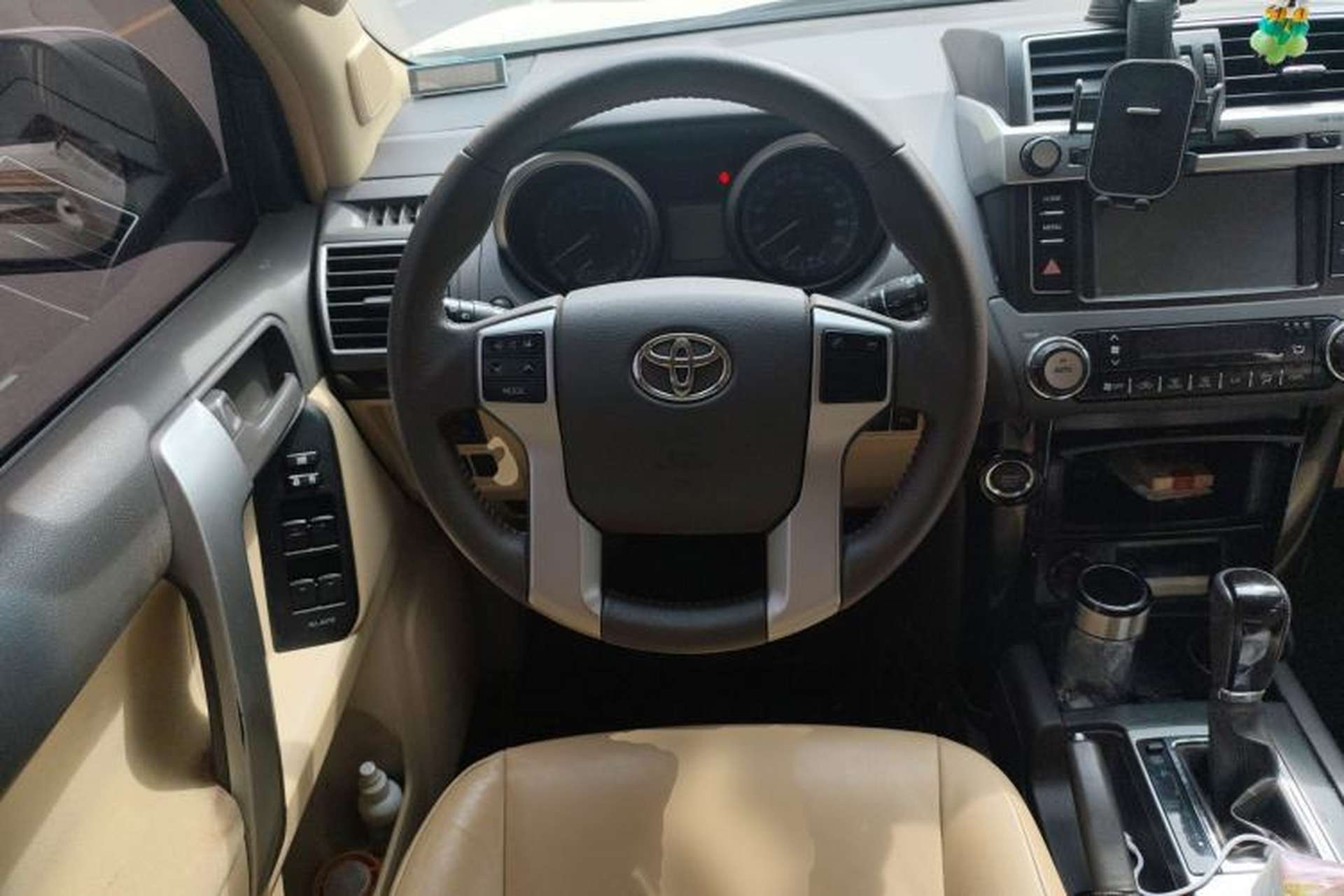 Used Toyota Prado 2016 2.7L Automatic Standard Edition Steering Wheel