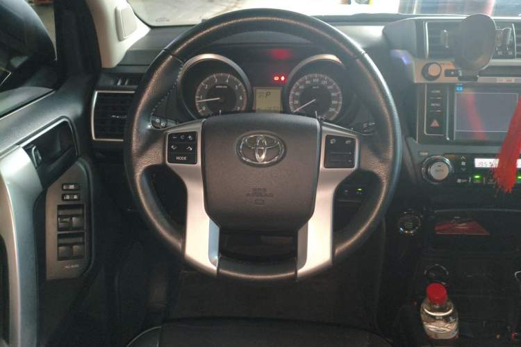 Used Toyota Prado 2016 2.7L Automatic Standard Edition Steering Wheel