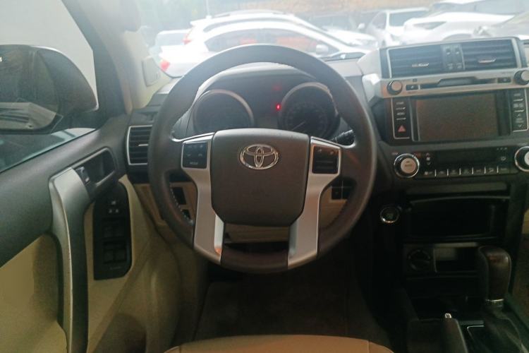 Used Toyota Prado 2016 2.7L Automatic Luxury Edition Steering Wheel