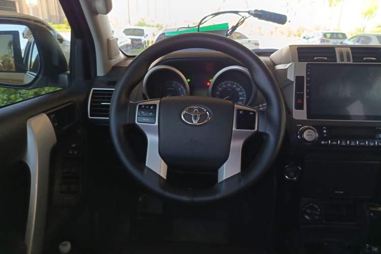 Used Toyota Prado 2016 2.7L Automatic Standard Edition Steering Wheel