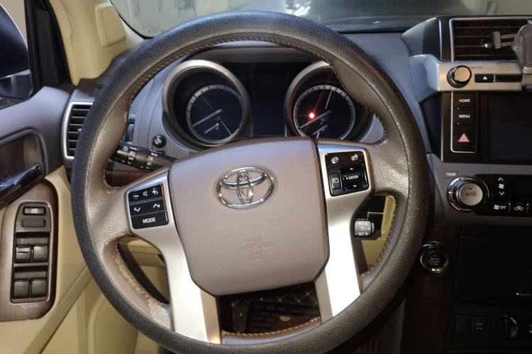 Used Toyota Prado 2016 3.5L Automatic TX-L Steering Wheel