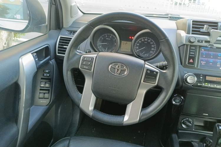Used Toyota Prado 2016 2.7L Automatic Standard Edition Steering Wheel