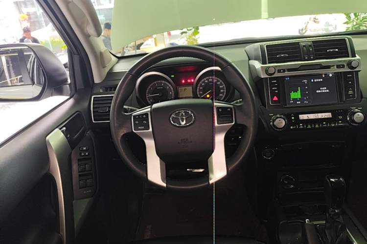 Used Toyota Prado 2016 2.7L Automatic Standard Edition Steering Wheel