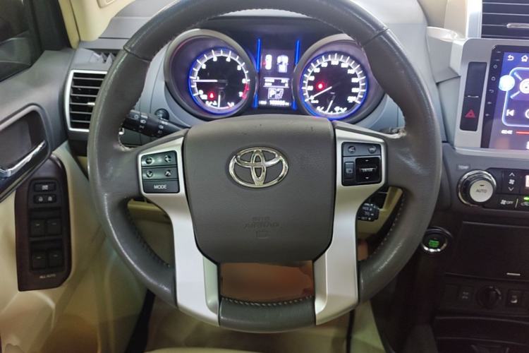 Used Toyota Prado 2016 3.5L Automatic TX-L Steering Wheel