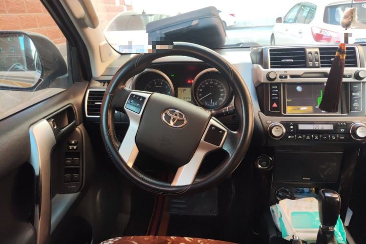 Used Toyota Prado 2016 2.7L Automatic Luxury Edition Steering Wheel