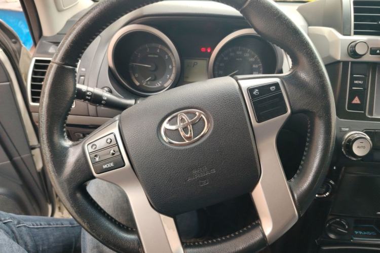Used Toyota Prado 2016 2.7L Automatic Standard Edition Steering Wheel