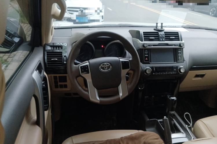 Used Toyota Prado 2016 2.7L Automatic Standard Edition Steering Wheel