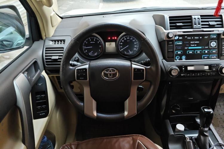 Used Toyota Prado 2016 2700 TX 7-Seater Middle East Version Steering Wheel