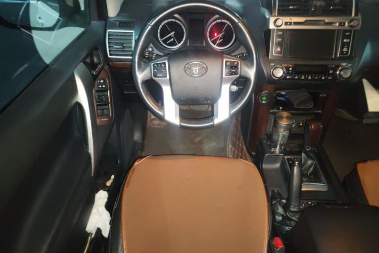 Used Toyota Prado 2016 3.5L Automatic TX-L NAVI Steering Wheel