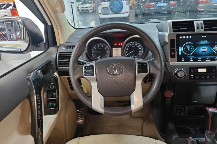 Used Toyota Prado 2016 2700 TX 5-Seater Middle East Version Steering Wheel