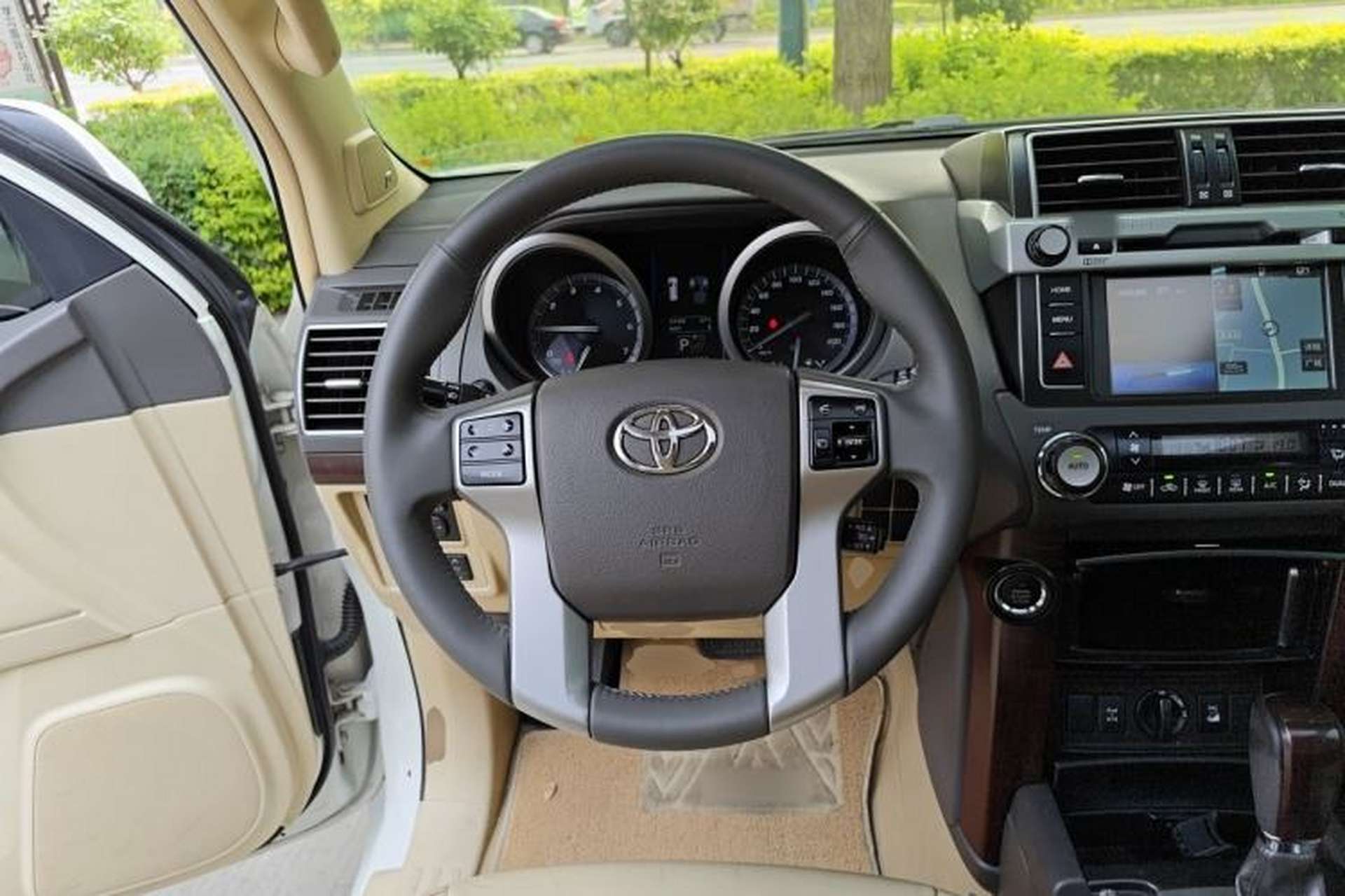 Used Toyota Prado 2016 3.5L Automatic TX-L NAVI Steering Wheel