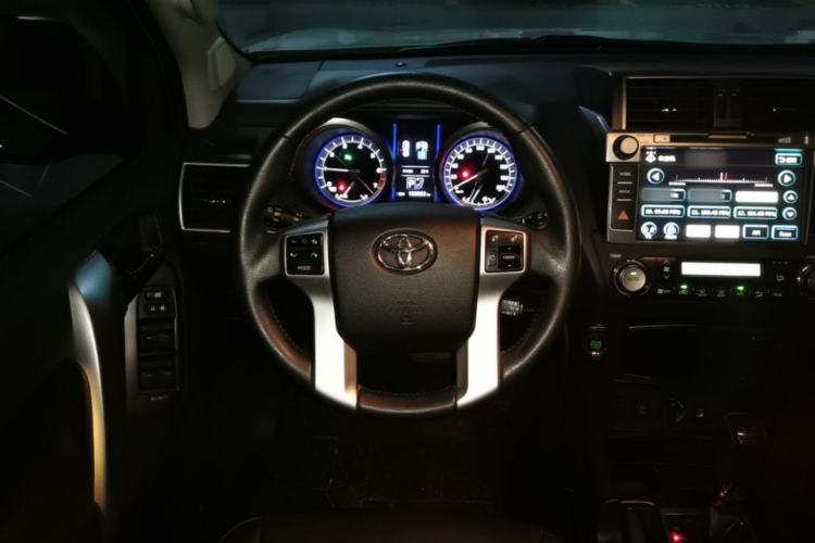 Used Toyota Prado 2016 3.5L Automatic TX-L Steering Wheel