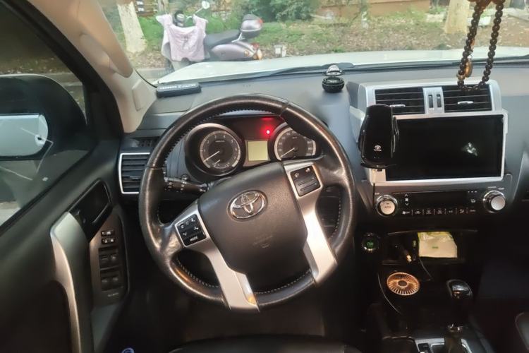 Used Toyota Prado 2016 2.7L Automatic Standard Edition Steering Wheel