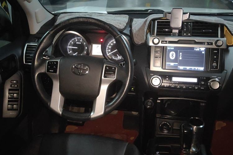 Used Toyota Prado 2016 2.7L Automatic Standard Edition Steering Wheel