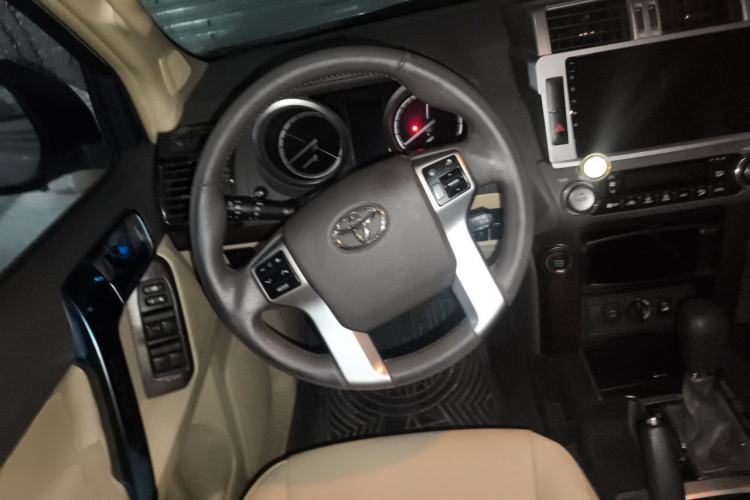 Used Toyota Prado 2016 3.5L Automatic TX-L Steering Wheel