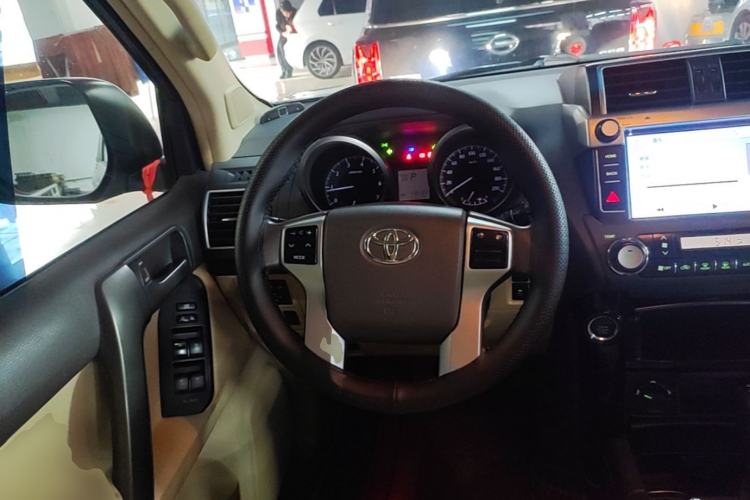 Used Toyota Prado 2016 2.7L Automatic Standard Edition Steering Wheel