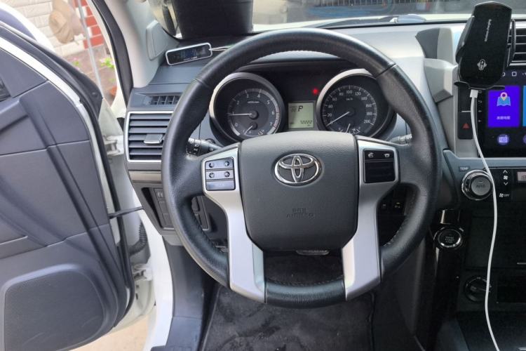 Used Toyota Prado 2016 2.7L Automatic Standard Edition Steering Wheel