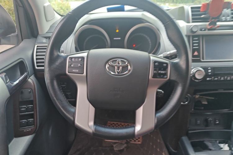 Used Toyota Prado 2016 3.5L Automatic TX-L Steering Wheel